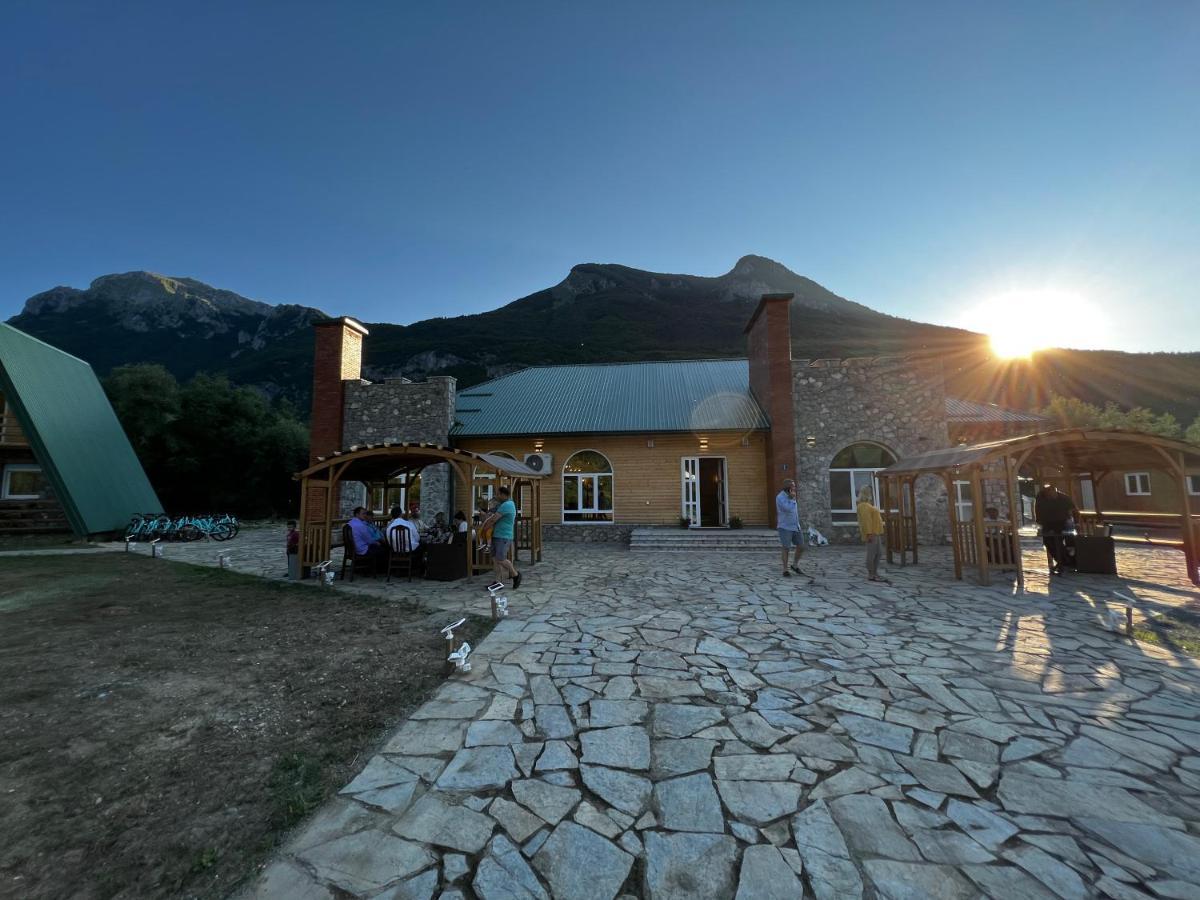 Mountain View Resort Gusinje Exteriör bild
